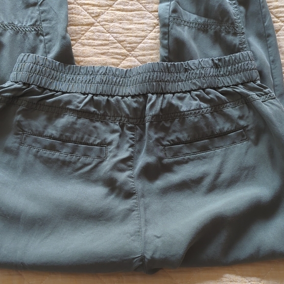 Women's army green Banana Republic drapey joggers size 4 - Picture 5 of 15